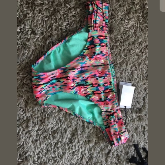 🐣Bikini bottom bundle size medium- - Picture 3 of 7